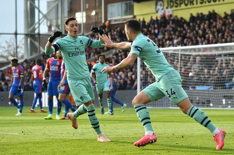 'I like Ozil's character' - Emery calm despite Ozil tantrum