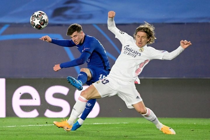 England's Mount eager to resume duel with idol Modric