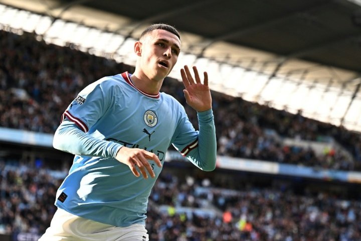 Foden signs five-year contract at Man City