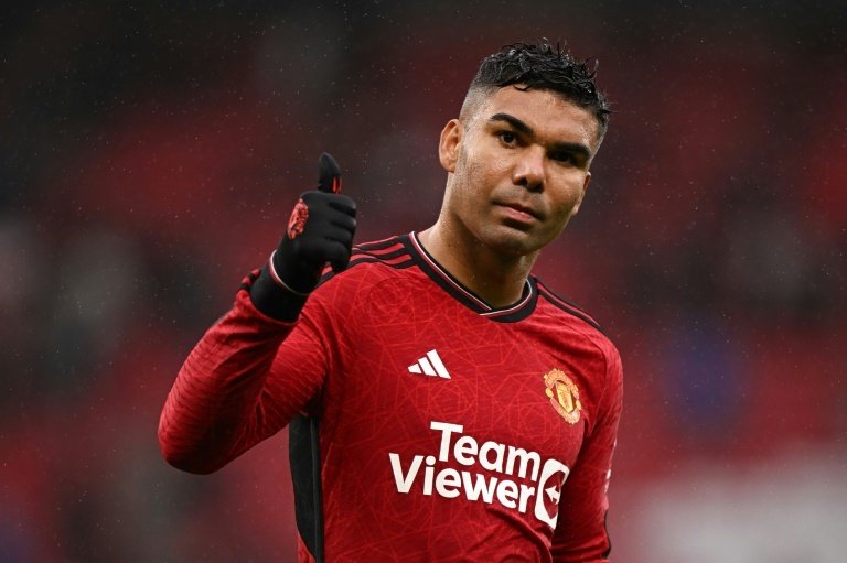 Manchester United's Casemiro 'out for several weeks' with hamstring injury