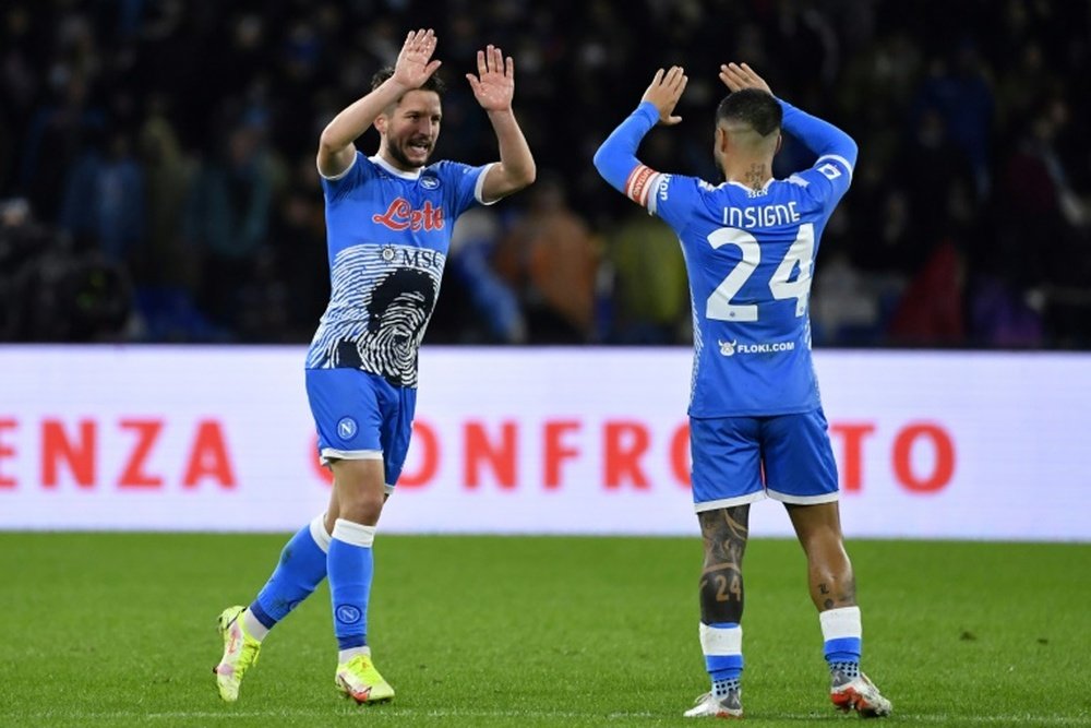 Napoli honour Maradona by crushing Lazio and going clear at top