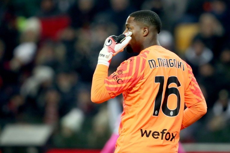 'Stand up to racism' says AC Milan goalie Maignan