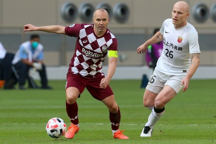 Japanese club plans crowdfunded Iniesta statue