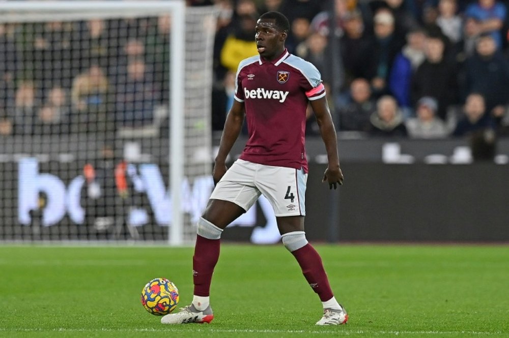 West Ham's Zouma available to face Leicester despite cat abuse video. AFP