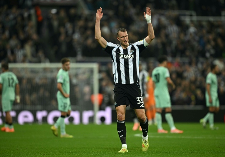 Newcastle amplia sequência de vitórias na Champions League