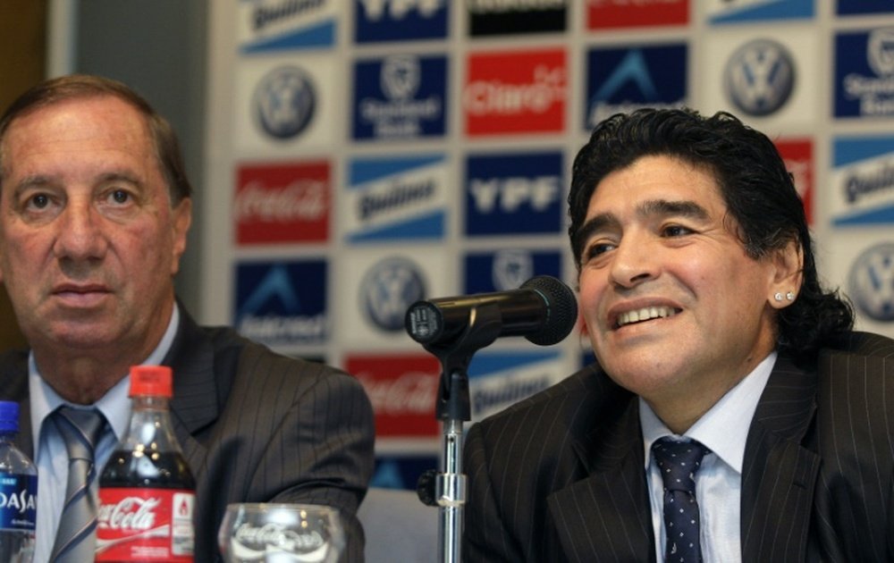 Carlos Bilardo (left) with Diego Maradona in 2008. AFP