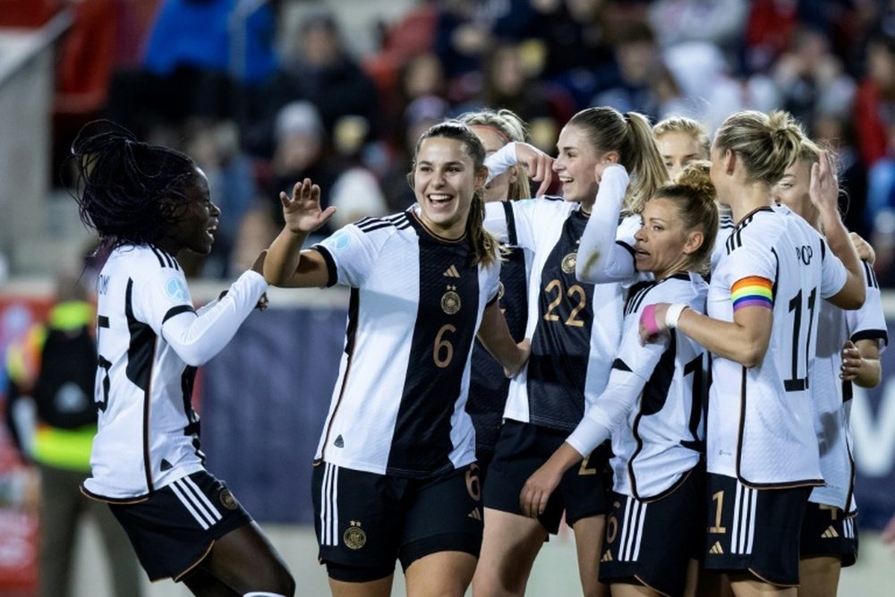 United States beat Germany to avoid record fourth straight loss. AFP