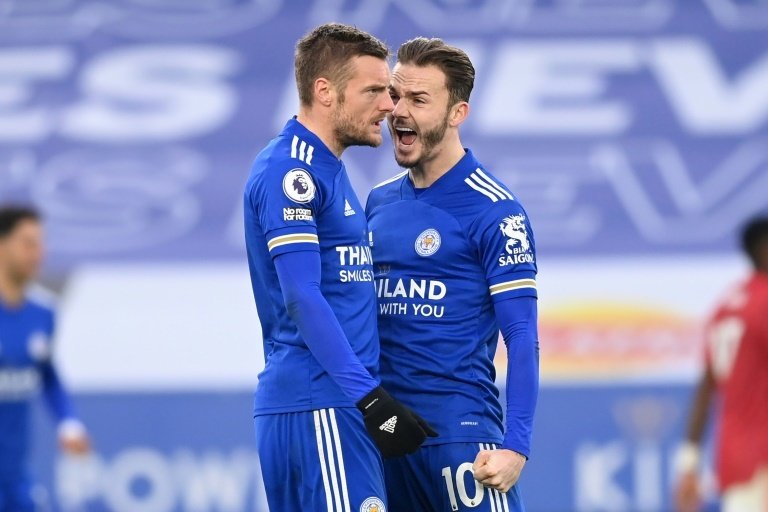 Leicester strike late to deny Man Utd the three points