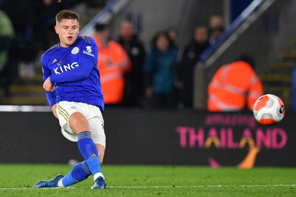 Barnes, Vardy doubles put Leicester back on track