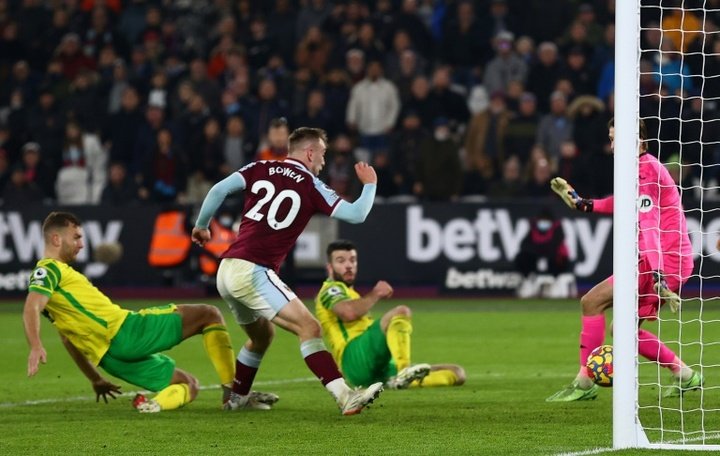 Bowen at the double as West Ham return to top four