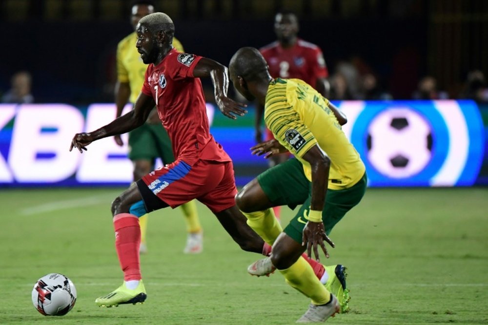 Namibia and Orlando Pirates winger Deon Hotto (L). AFP