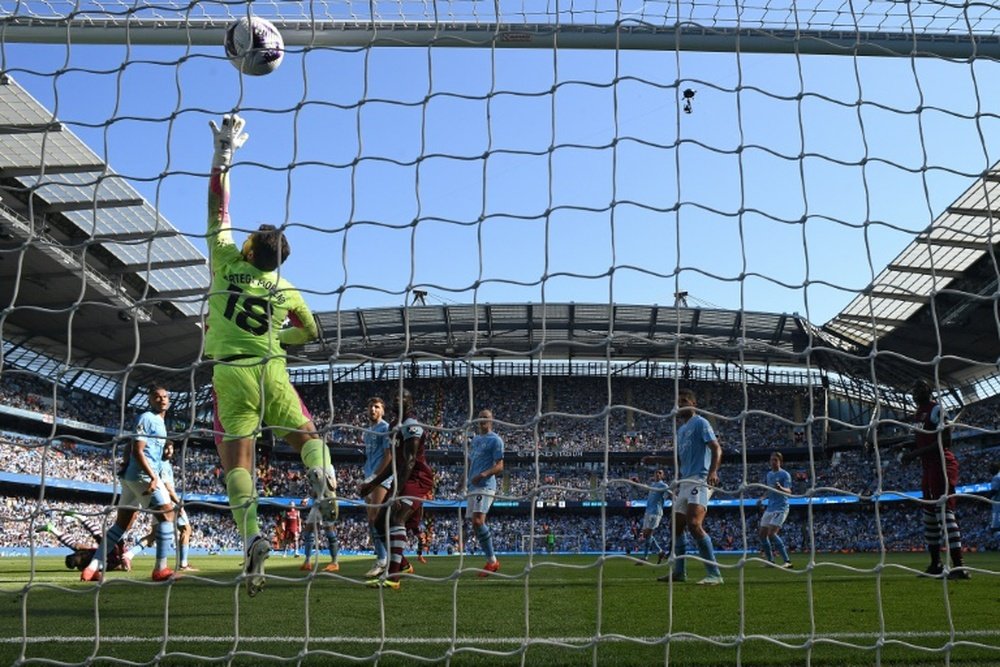 Fallen Mohammed Kudus (L) scored for West Ham in a 3-1 Premier League defeat at Manchester City. AFP