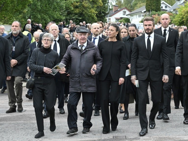 Beckham among hundreds of mourners at ex-England manager Eriksson's funeral