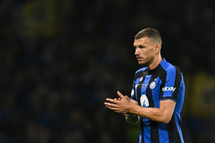 Dzeko signs two-year Fenerbahce deal after leaving Inter