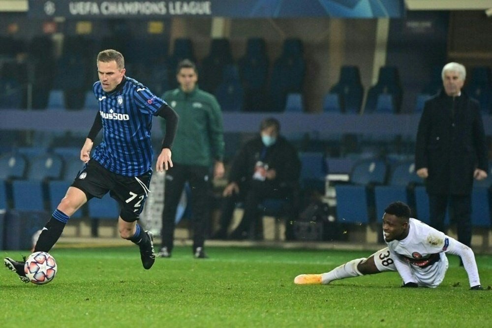 Josip Ilicic (L) scored and got two assists in Atalanta's 1-4 win at Benevento. AFP
