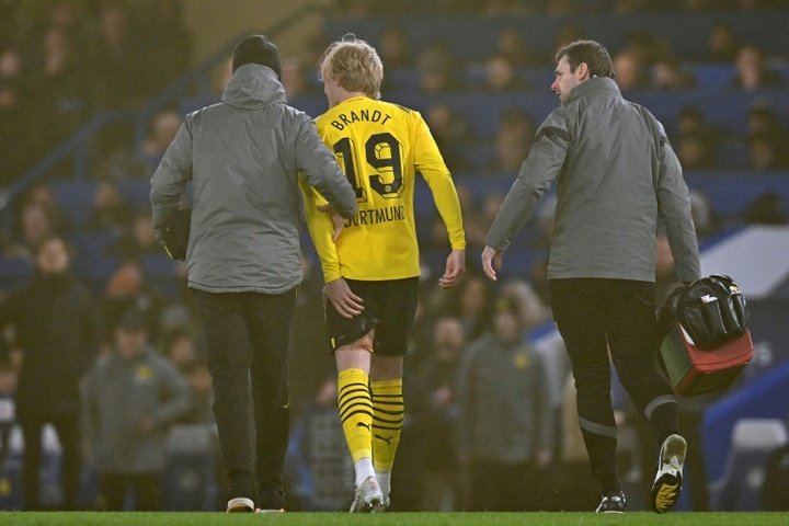 Dortmund midfielder Brandt to miss two games with torn muscle