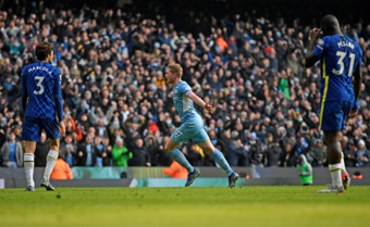 Manchester City beat Chelsea 1-0 to stretch their Premier League lead. AFP