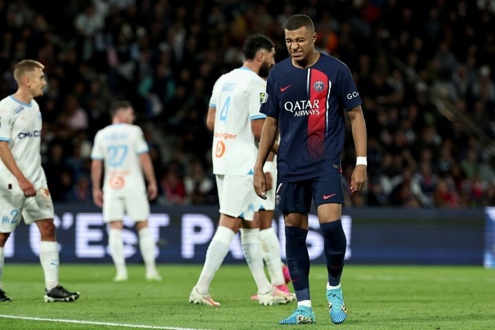 Mbappe injury 'nothing serious', says PSG boss Luis Enrique