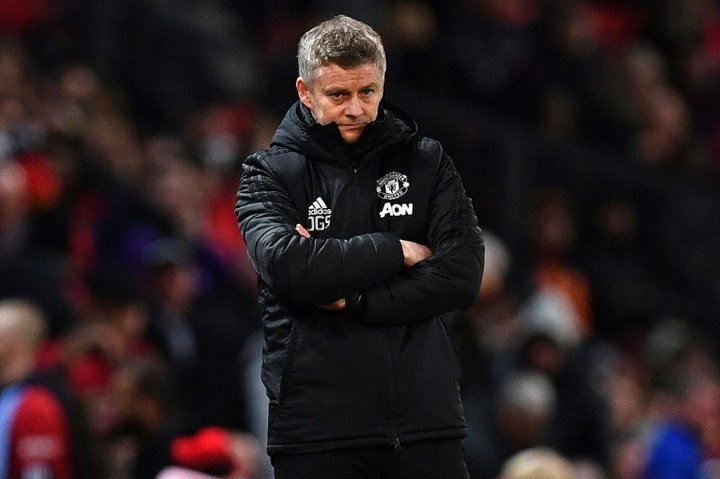 Solskjaer searches for answers to save Man Utd season