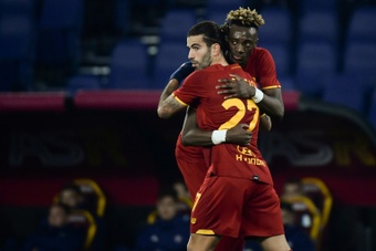 Tammy Abraham (R) scored as Roma came from behind to beat Lecce 3-1. AFP