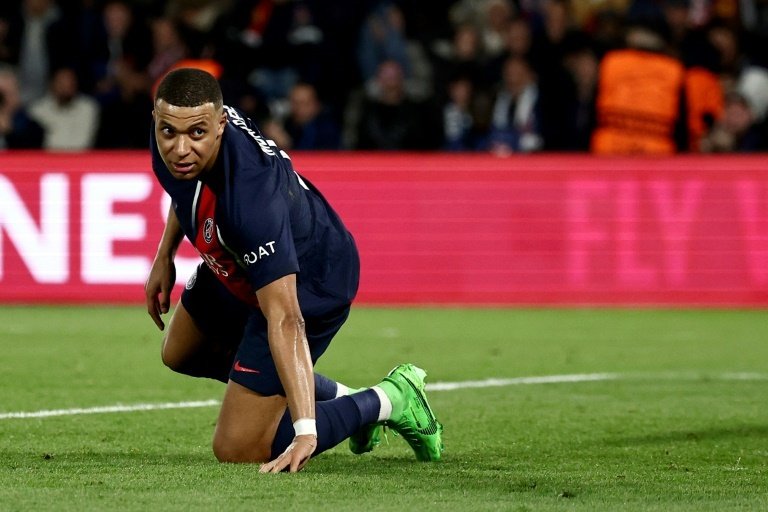 Mbappe endured a difficult night as Paris Saint-Germain went down 3-2 to Barca. AFP