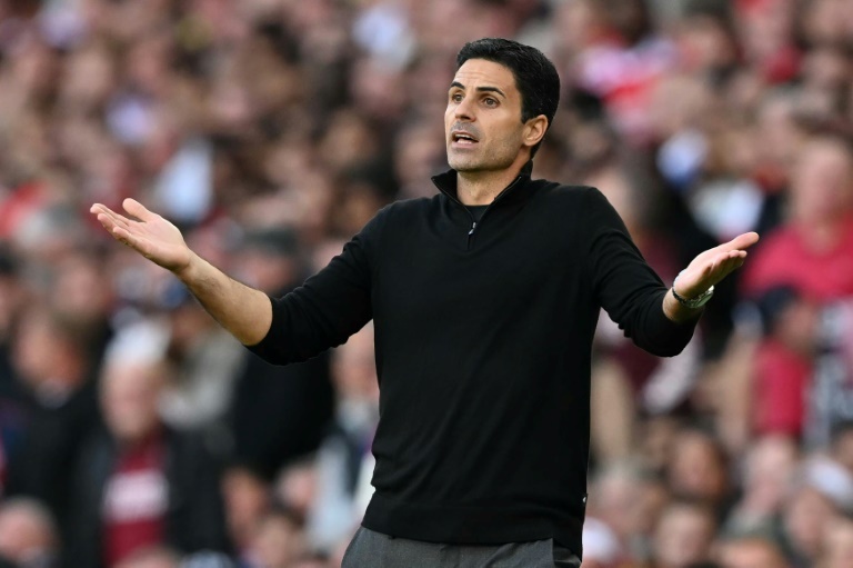 Arteta respinge le critiche sul 'freno a mano' e difende le tattiche dell'Arsenal