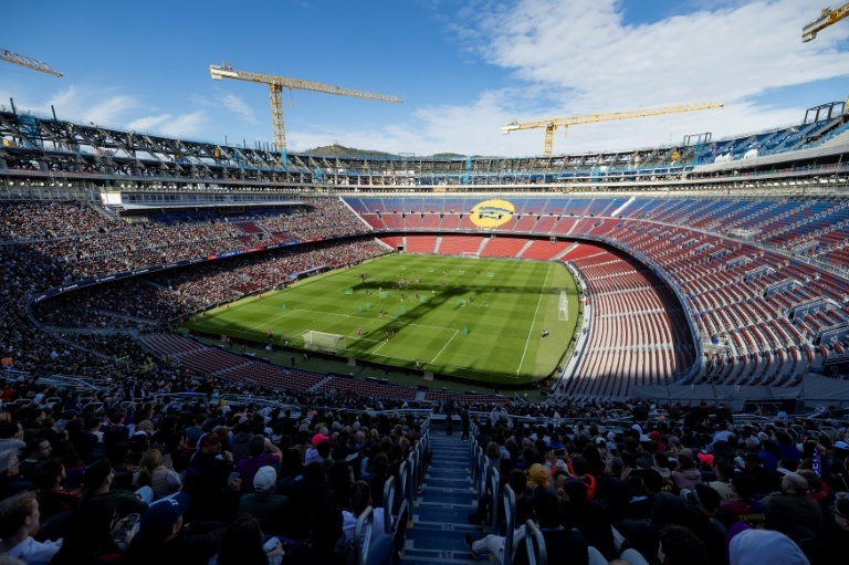 Le Barça retrouve son Camp Nou pour relancer la course au titre