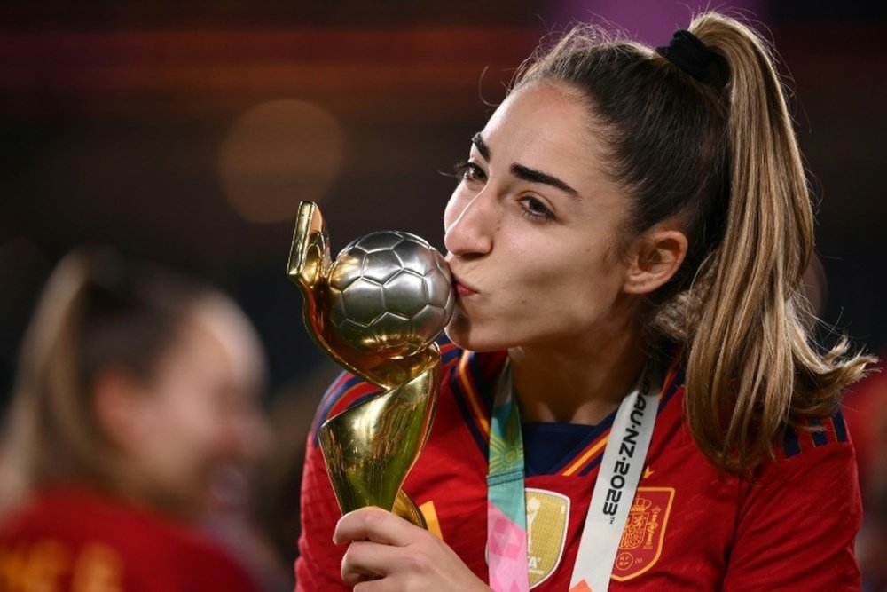 Olga Carmona found out after the final that her father had passed away. AFP