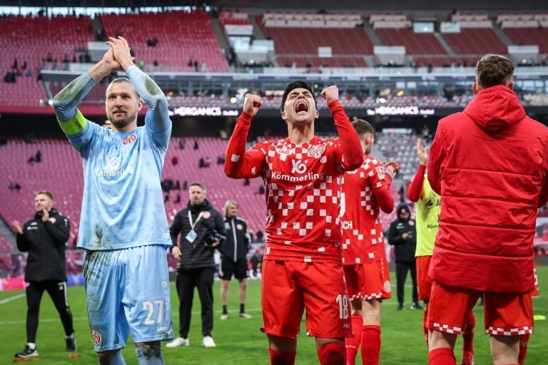 Mainz ease past Moenchengladbach to go third in Bundesliga