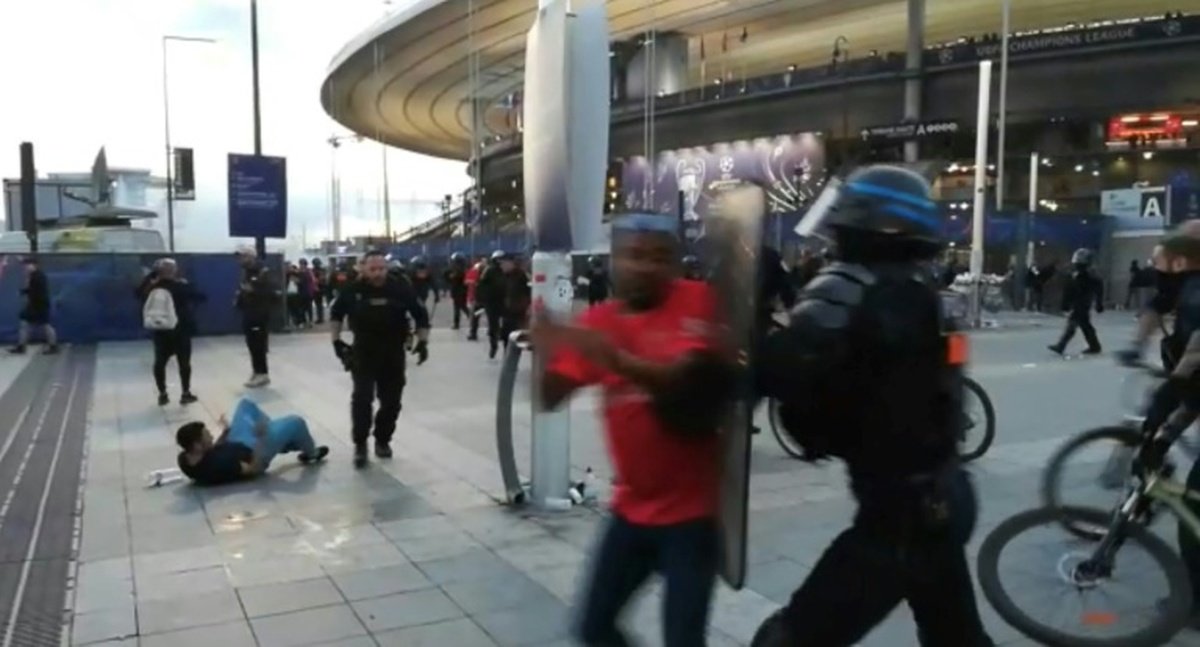 What caused pre-match chaos at Champions League final?