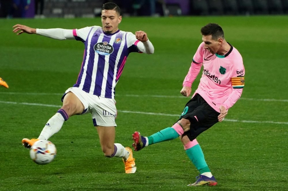 Messi passes Pele as top scorer at a single club