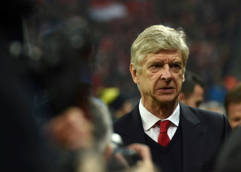 Wenger worried about Sutton's plastic pitch