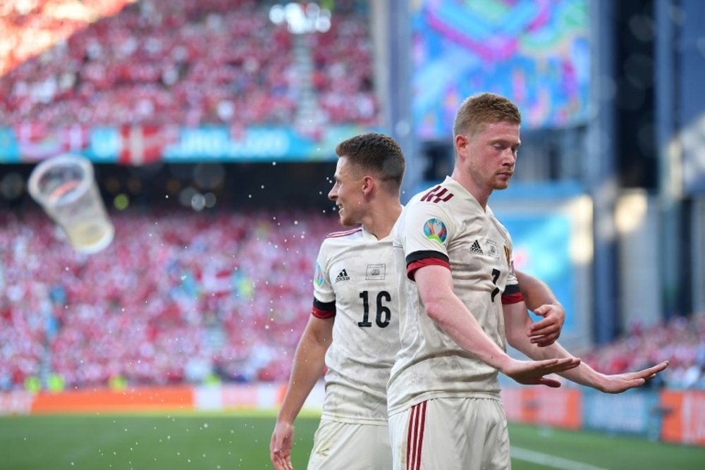 Kevin de Bruyne (R) explained why he did not celebrate his winner. AFP