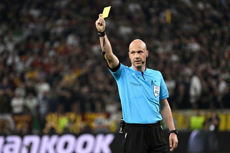 Referees' group condemns 'unjustified' Taylor abuse in UEL final