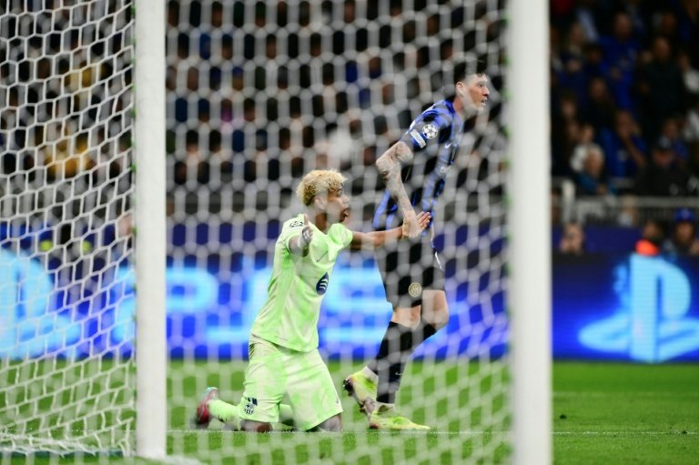 Barca lead 'Los Blancos' by four points at the top of the table. AFP