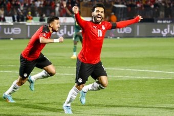 Salah units up win for Egypt over Senegal, Slimani stuns Cameroon