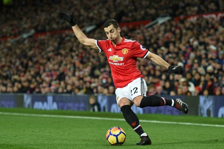 Mkhitaryan set for Arsenal bow as Wenger waits on Ozil