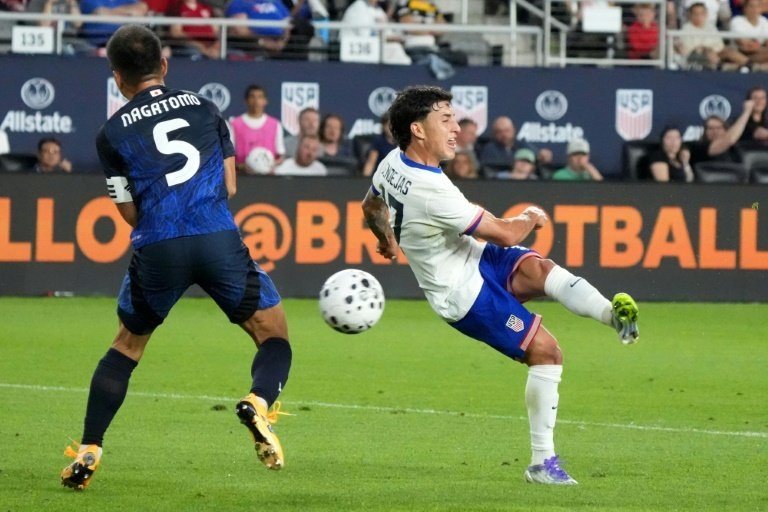 Alex Zendejas and Folarin Balogun scored to give the United States a 2-0 victory over Japan while Mexico battled South Korea to a 2-2 draw in international football friendlies on Tuesday.