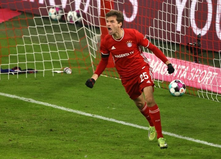Mueller double rescues Bayern in 3-3 draw v Leipzig