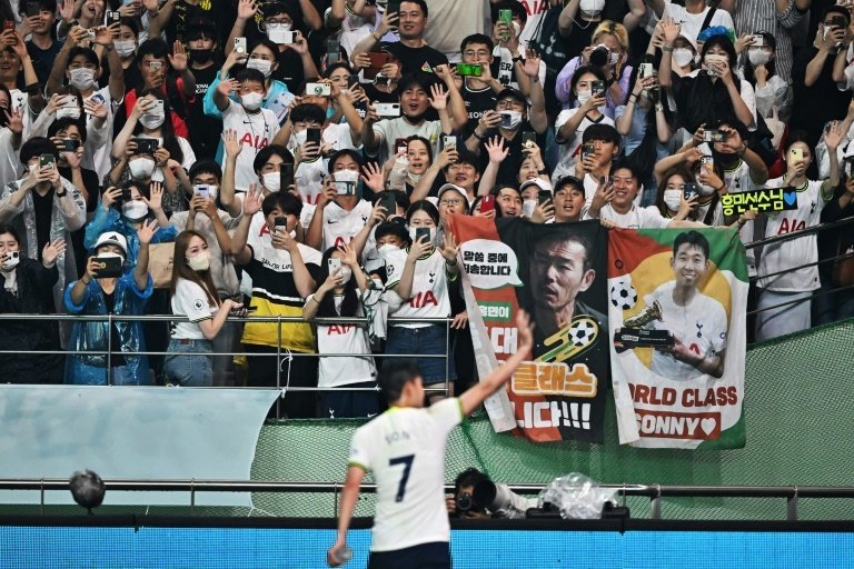 Son and Kane help Spurs win nine goal thriller in South Korea