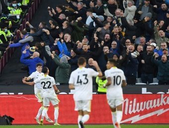 Leeds celebrate a Jack Harrison goal at West Ham. AFP