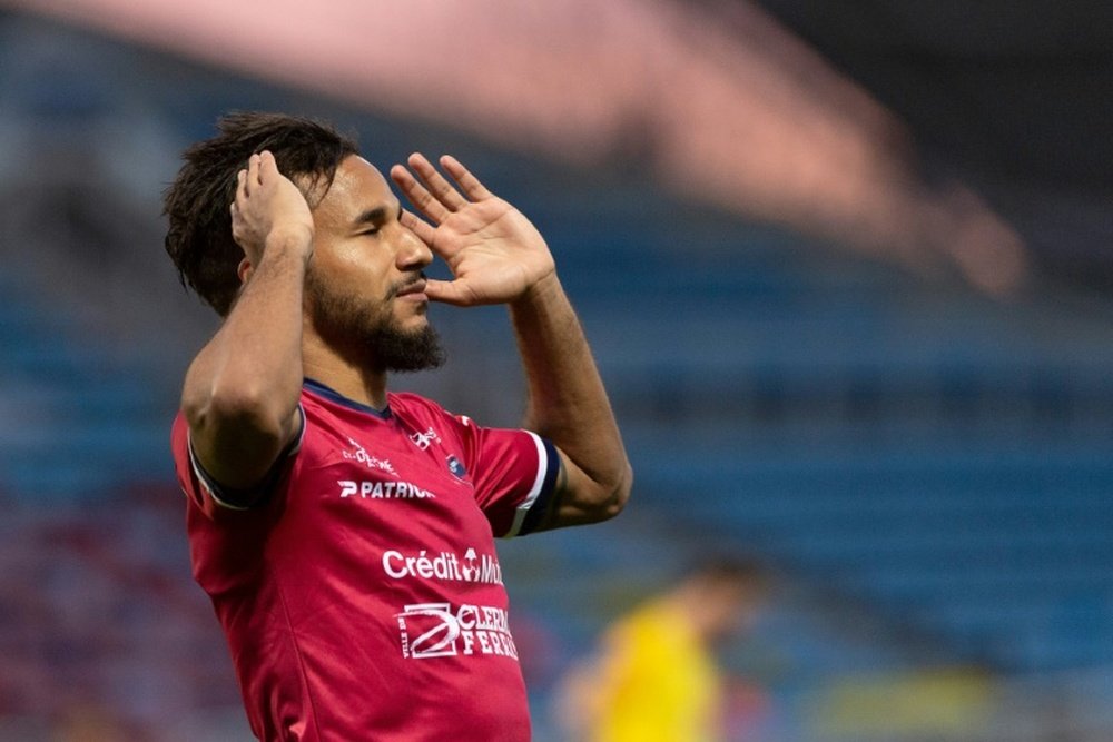 Subs steal show from Aubameyang and Salah in dramatic draw. AFP