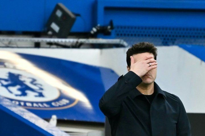 Pochettino apologies for 'nervous' and 'stressed' Chelsea collapse