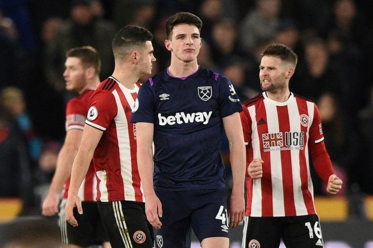 West Ham 'livid' after VAR hands victory to Blades