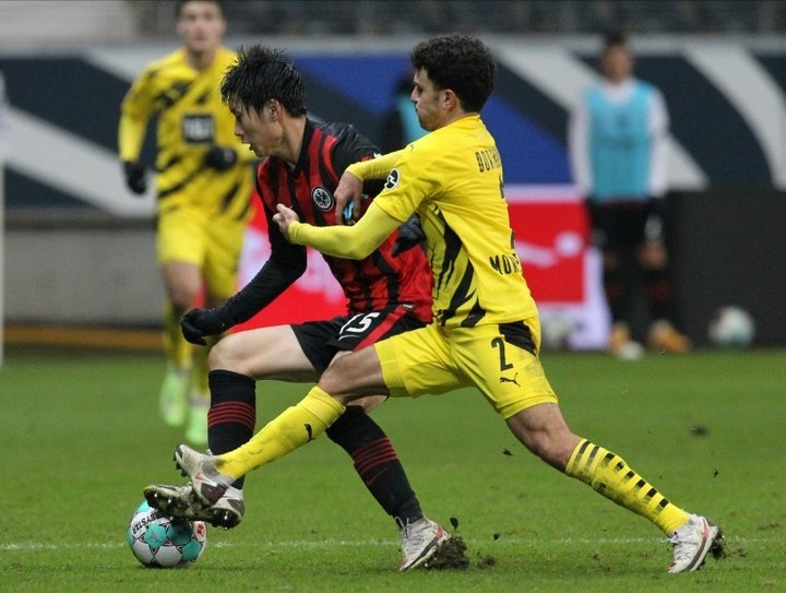 Dortmund drop more points with draw at Frankfurt