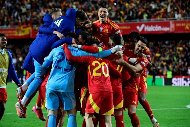Spain edge Netherlands on penalties to reach Nations League semis