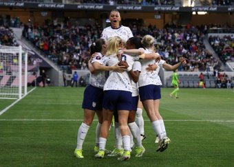 The United States eased into the semi-finals of the CONCACAF Women's Gold Cup with a 3-0 victory over Colombia on Sunday while Mexico joined them in the last four thanks to a 3-2 win over Paraguay.