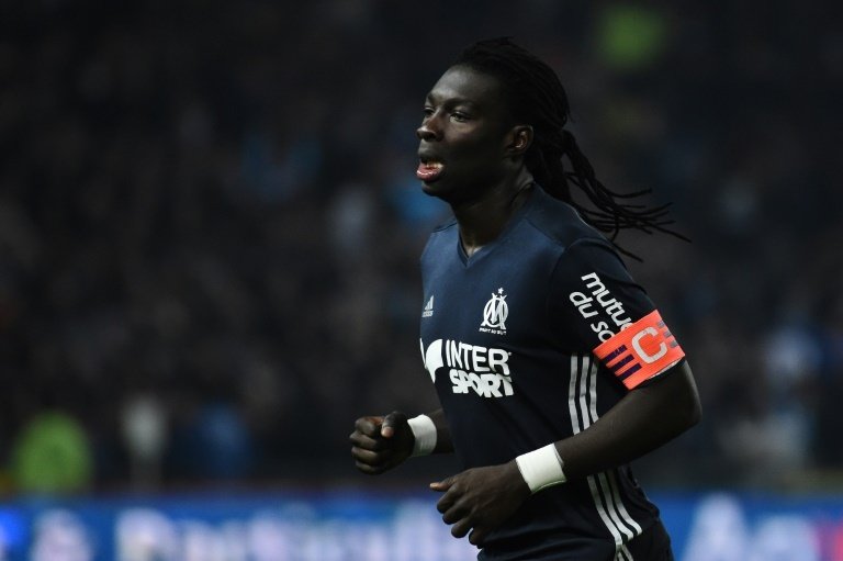 Marseille hit by Gomis knee injury