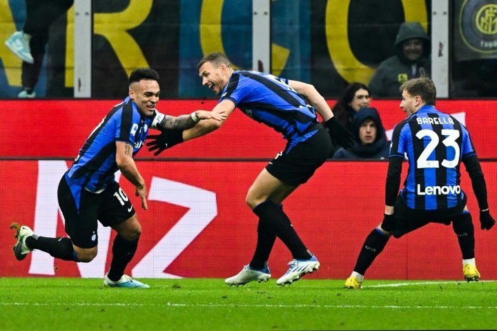 Martinez fires Inter to Milan derby glory, rampaging Napoli maintain huge lead