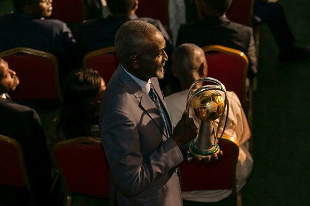 Cameroon 1990 World Cup captain Tataw dies, age 57